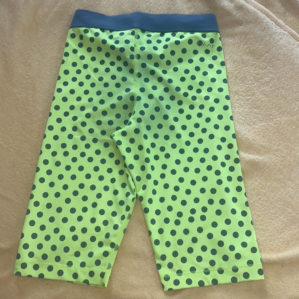 Nike Compression Shorts - Picture 3 of 3